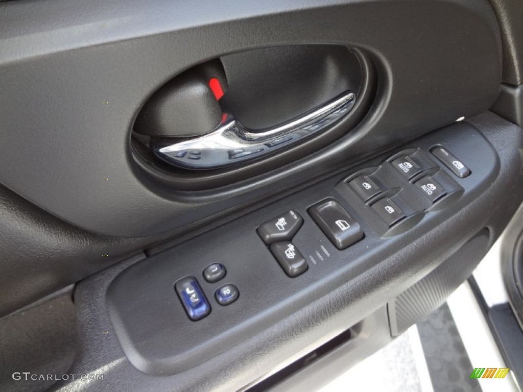 2009 GMC Envoy Denali 4x4 Controls Photo #69842086