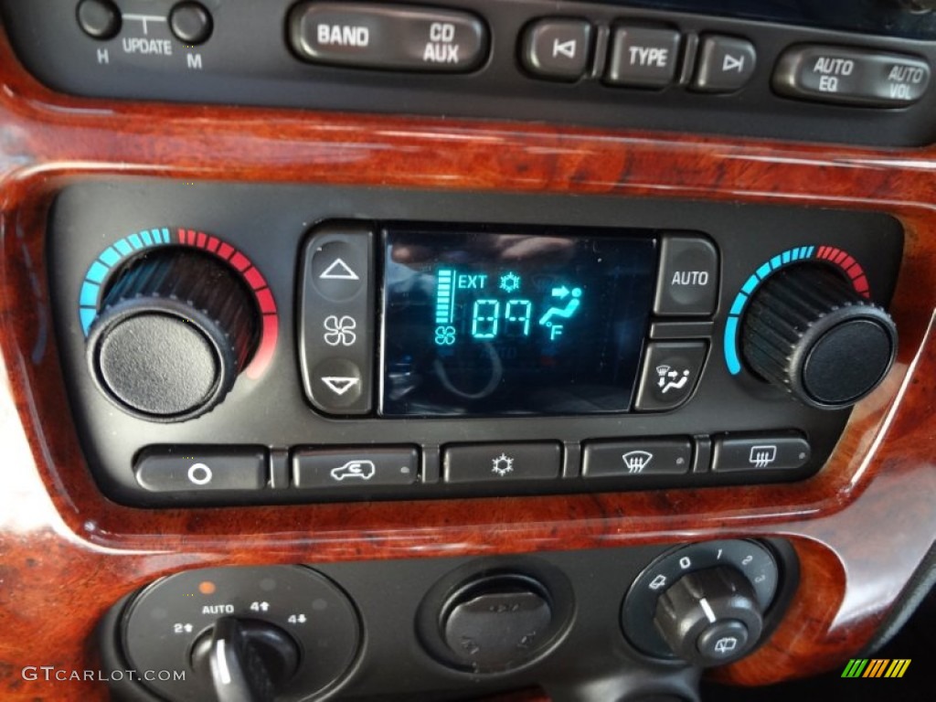 2009 GMC Envoy Denali 4x4 Controls Photo #69842122