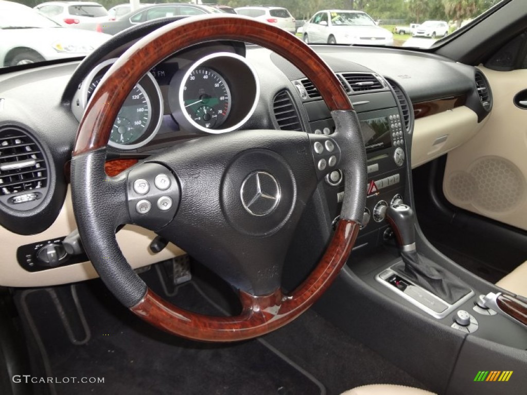 2008 Mercedes-Benz SLK 350 Roadster Steering Wheel Photos