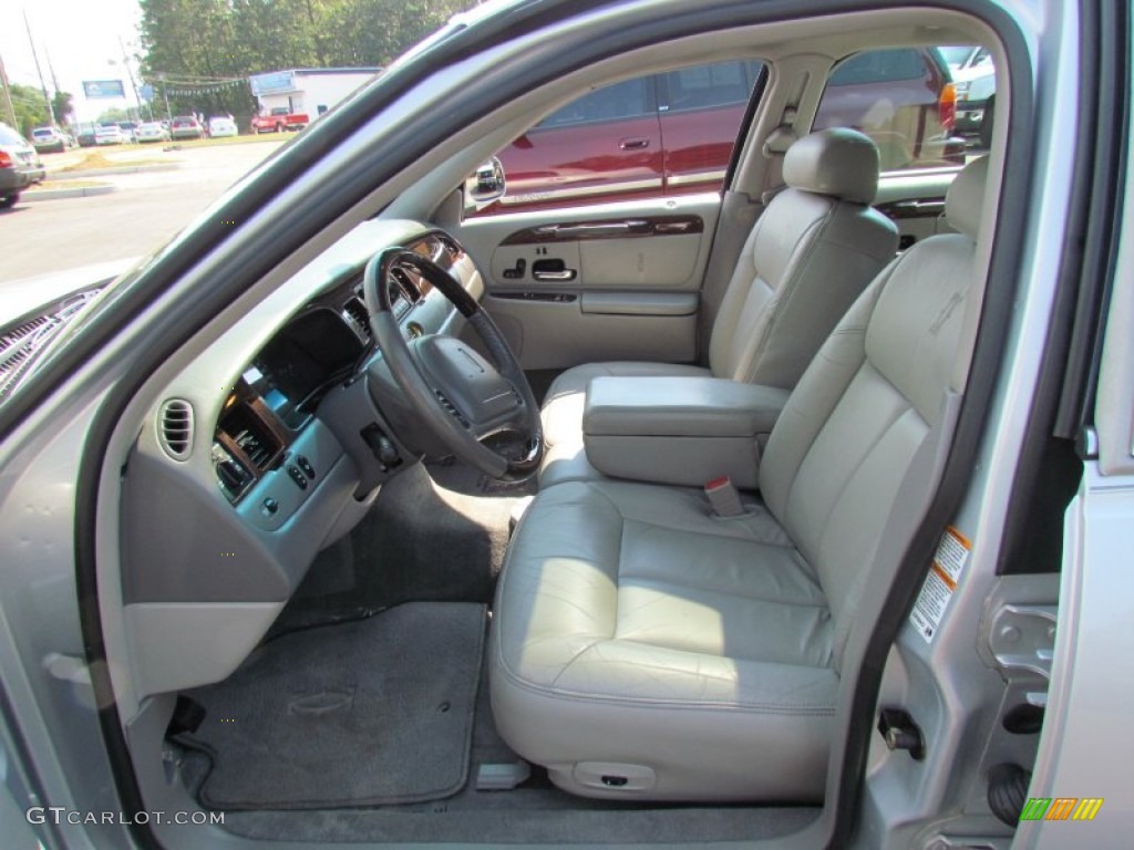 Light Graphite Interior 2002 Lincoln Town Car Cartier Photo #69843602
