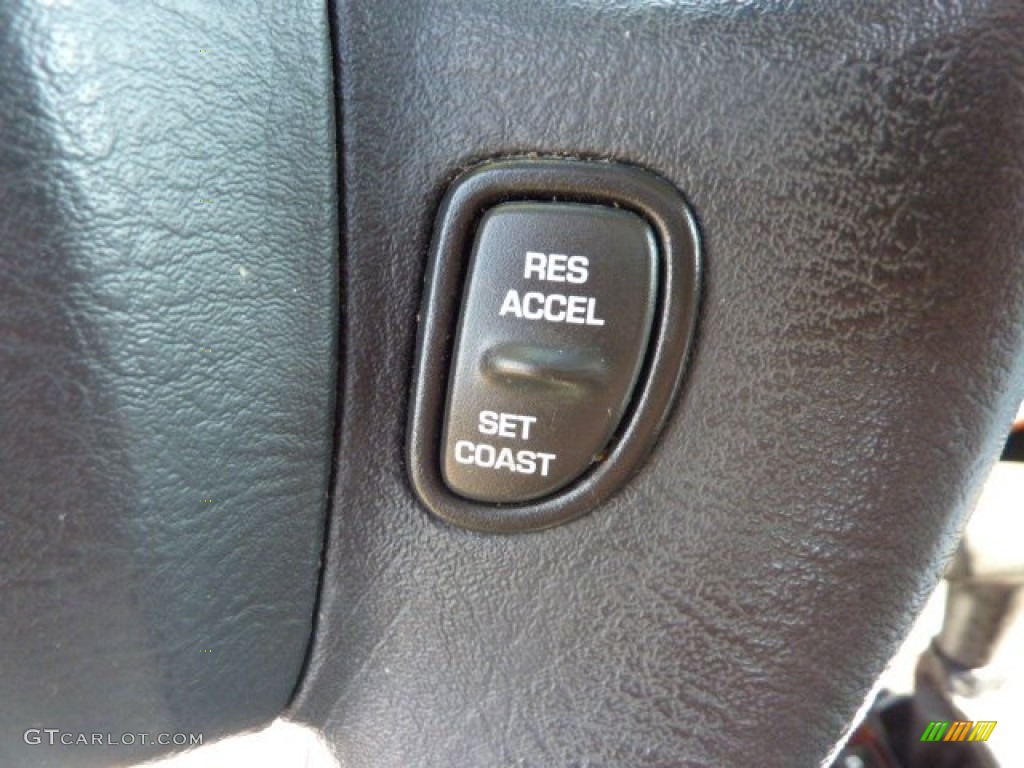 2002 L Series L200 Sedan - Silver Blue / Black photo #18