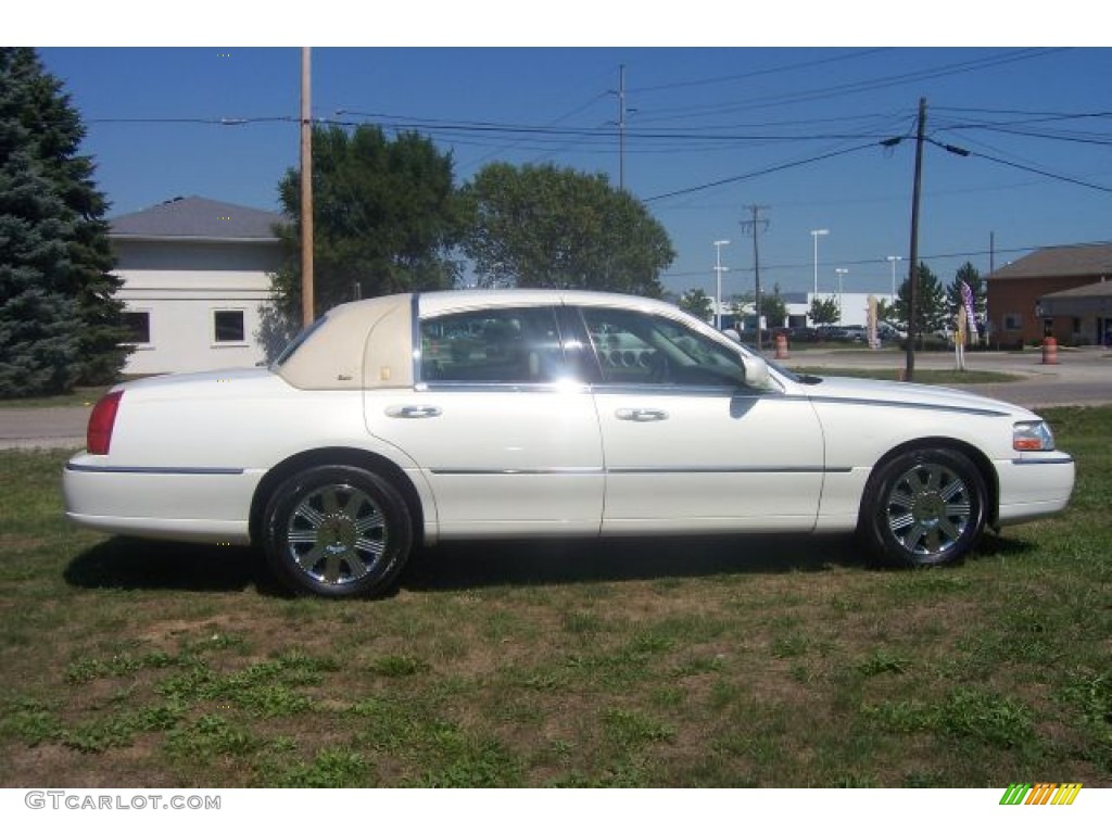 2003 Town Car Cartier - Ceramic White Tri Coat / Medium Dark Parchment/Light Parchment photo #10