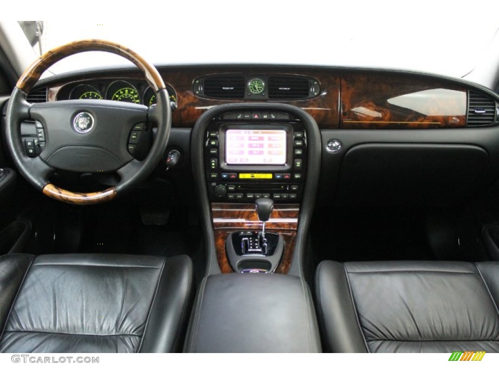 2004 Jaguar XJ Vanden Plas Charcoal Dashboard Photo #69848419
