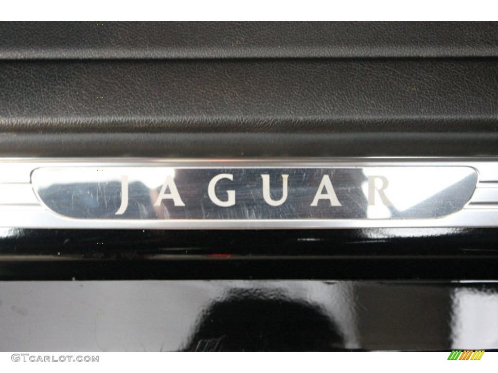2004 Jaguar XJ Vanden Plas Marks and Logos Photo #69848689