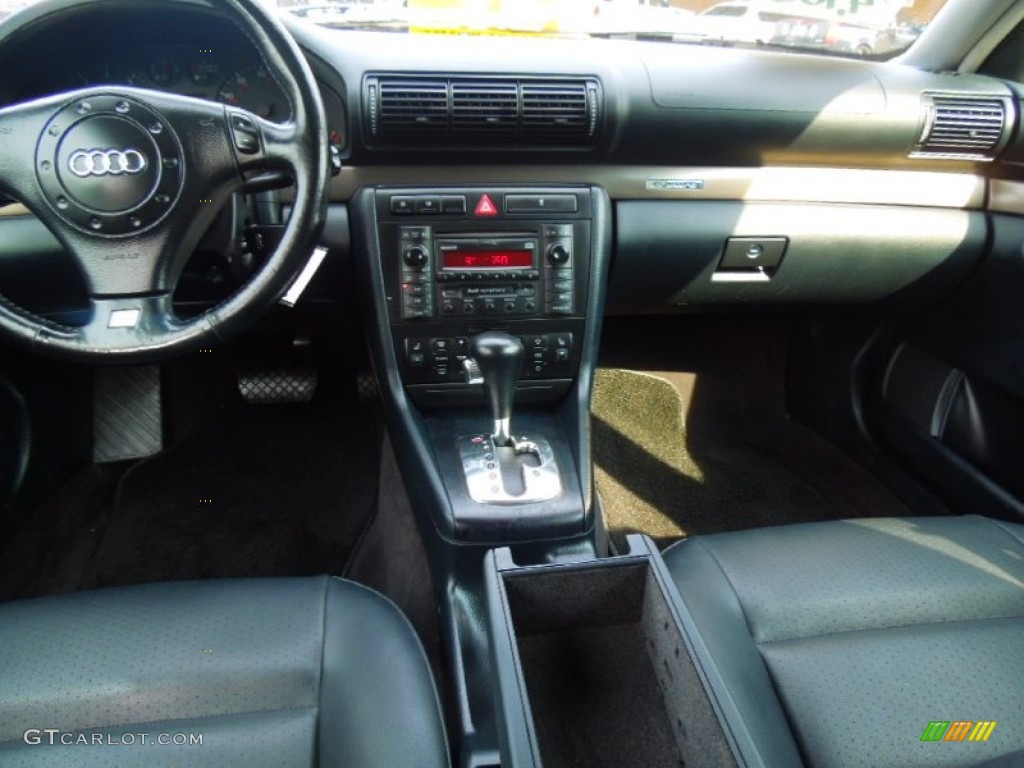 2001 Audi A4 1.8T quattro Avant Onyx Dashboard Photo #69849991