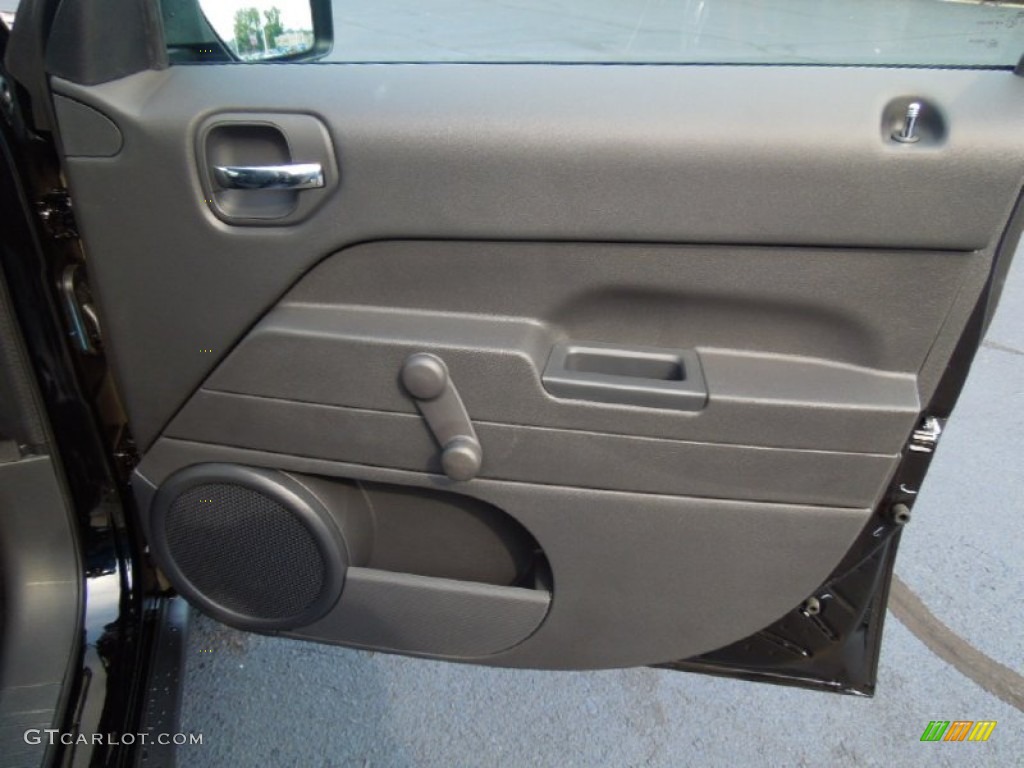 2013 Jeep Patriot Sport Dark Slate Gray Door Panel Photo #69851236