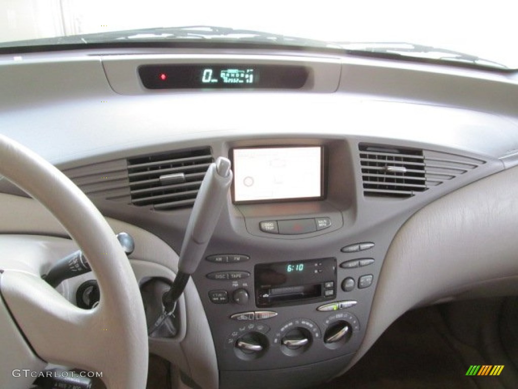 2003 Toyota Prius Hybrid Amethyst Dashboard Photo #69853294