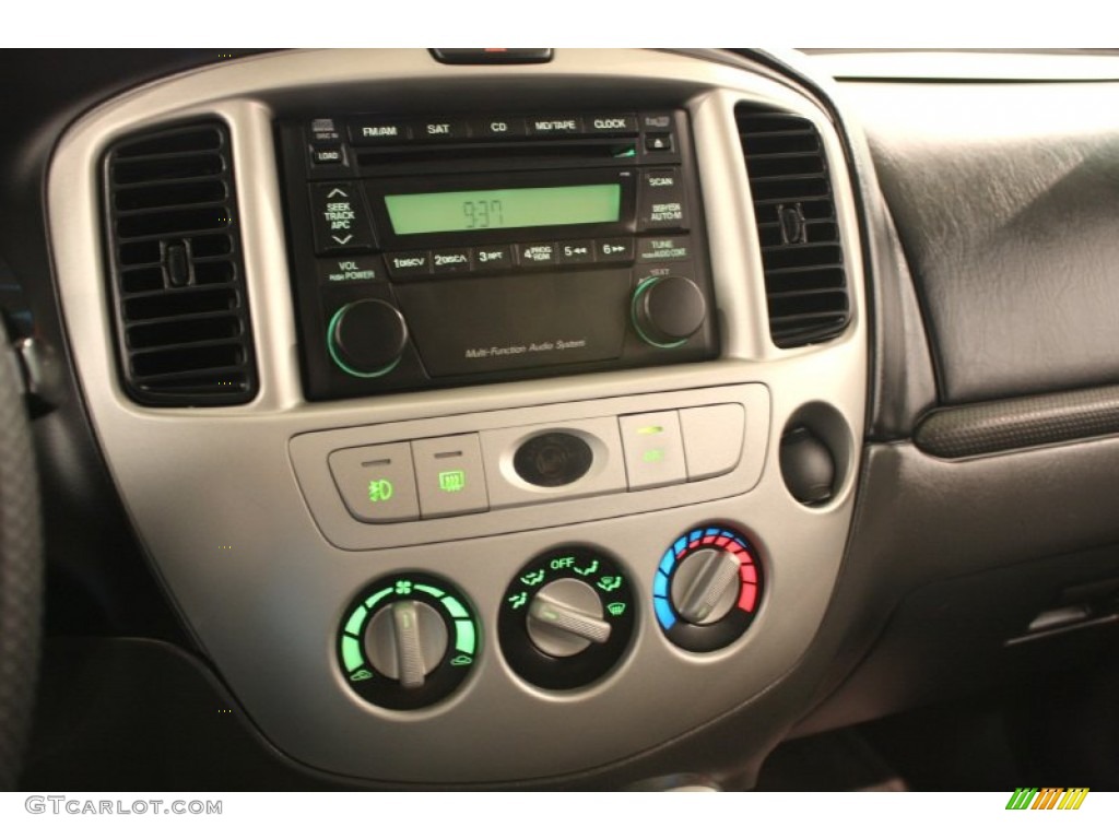 2005 Mazda Tribute i 4WD Gauges Photo #69855176
