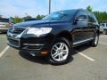 Black Uni - Touareg 2 VR6 Photo No. 1