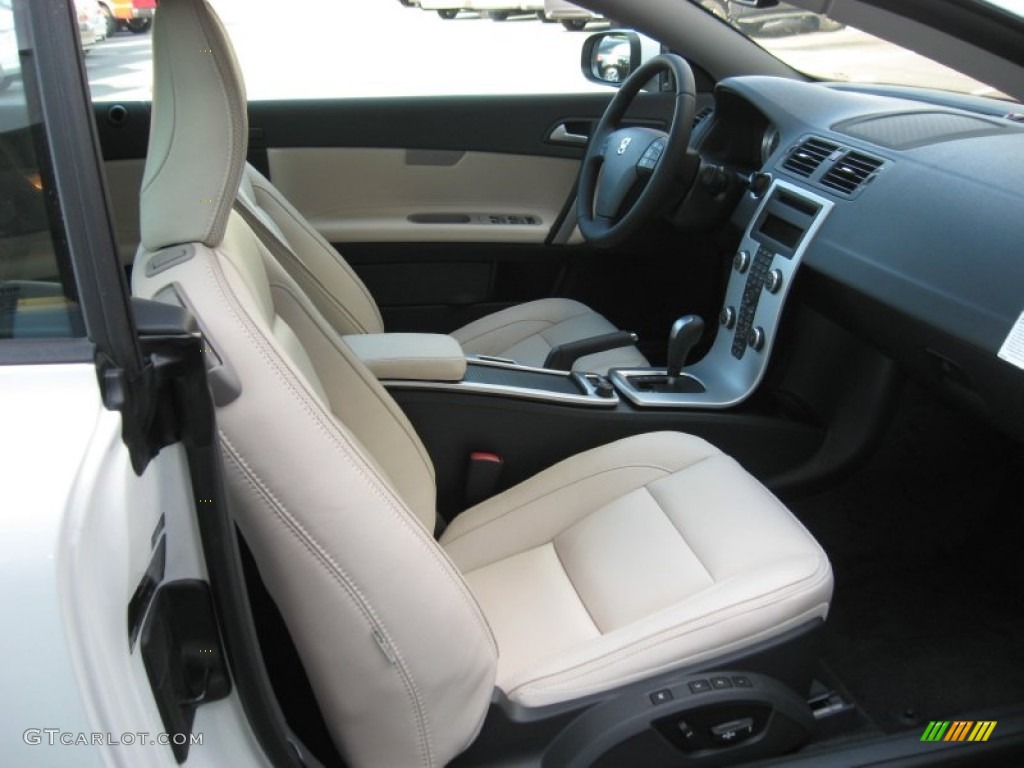 Calcite/Off Black Interior 2013 Volvo C70 T5 Photo #69856372