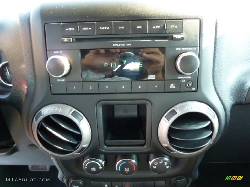 2011 Wrangler Sport 4x4 - Flame Red / Black photo #19