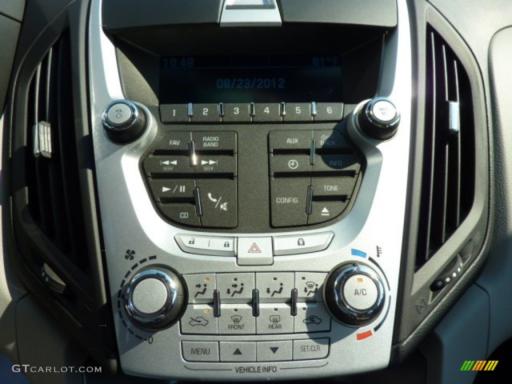 2013 Chevrolet Equinox LS AWD Controls Photo #69857463