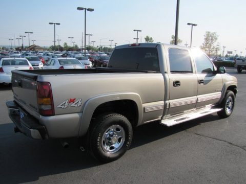 2001 Chevrolet Silverado 1500 LS Crew Cab 4x4 Data, Info and Specs