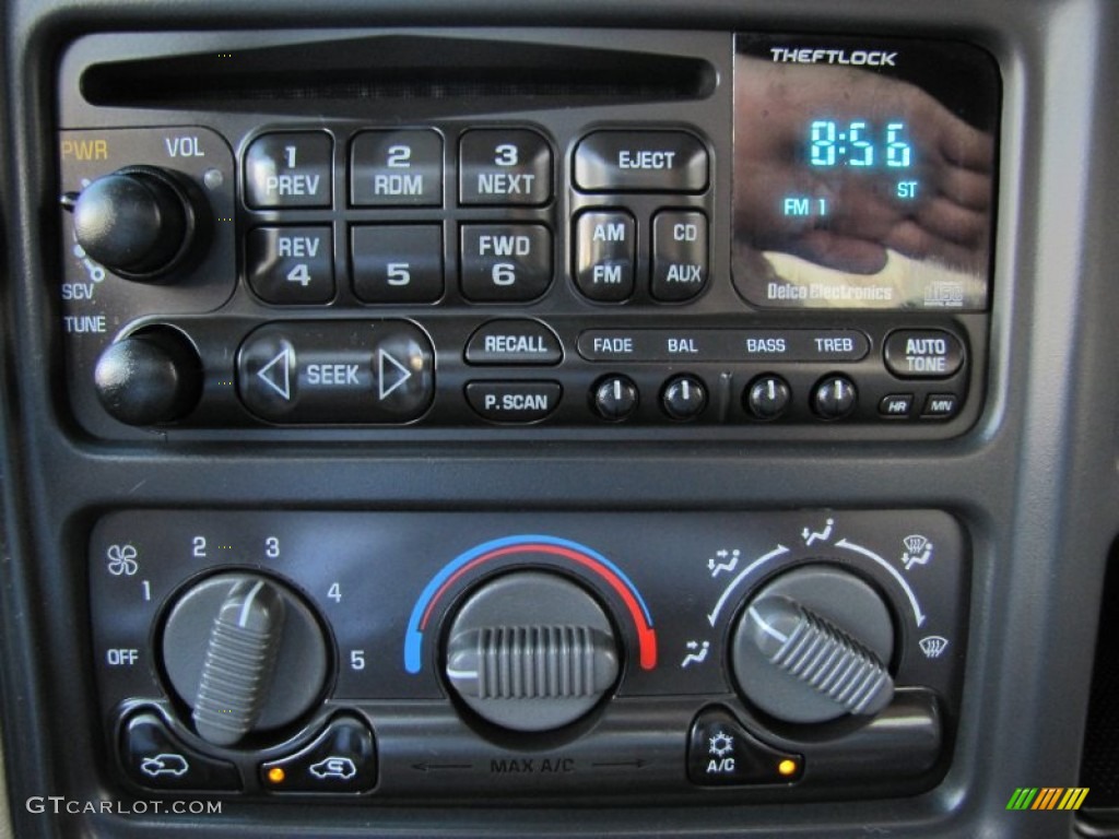 2001 Chevrolet Silverado 1500 LS Crew Cab 4x4 Audio System Photos