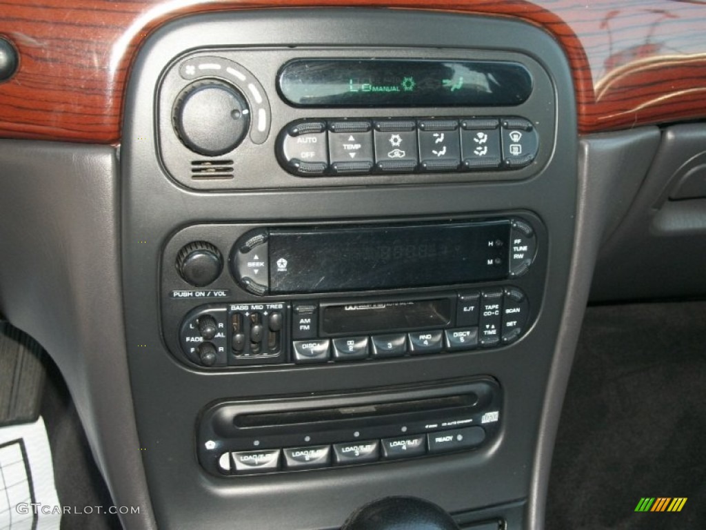 2000 Chrysler 300 M Sedan Audio System Photo #69863944
