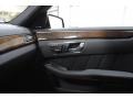 Black - E 350 Sedan Photo No. 19
