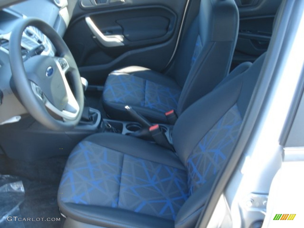 Charcoal Black/Blue Accent Interior 2013 Ford Fiesta SE Sedan Photo #69867446