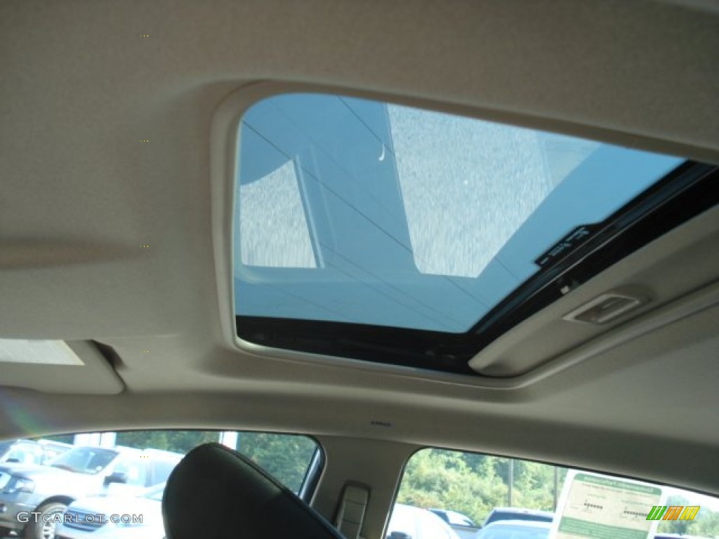 2013 Ford Fiesta SE Sedan Sunroof Photo #69867481