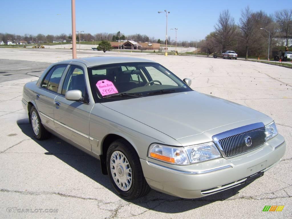 2004 Grand Marquis GS - Gold Ash Metallic / Medium Parchment photo #2
