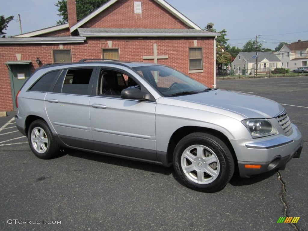 2004 Pacifica AWD - Bright Silver Metallic / Dark Slate Gray photo #10