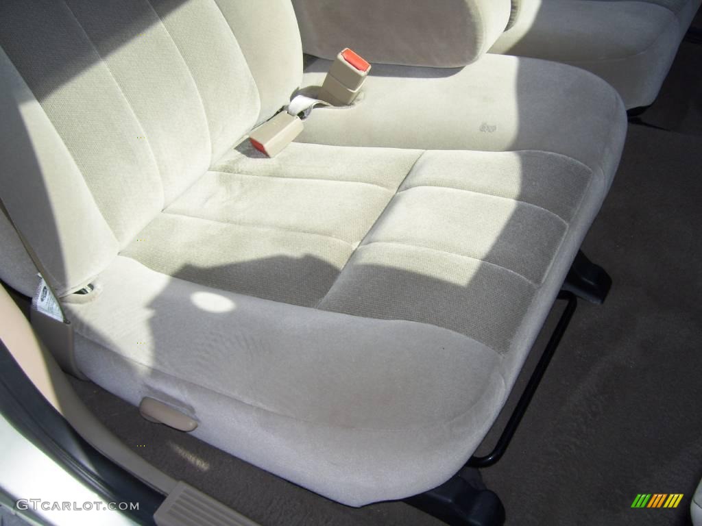 2004 Grand Marquis GS - Gold Ash Metallic / Medium Parchment photo #11