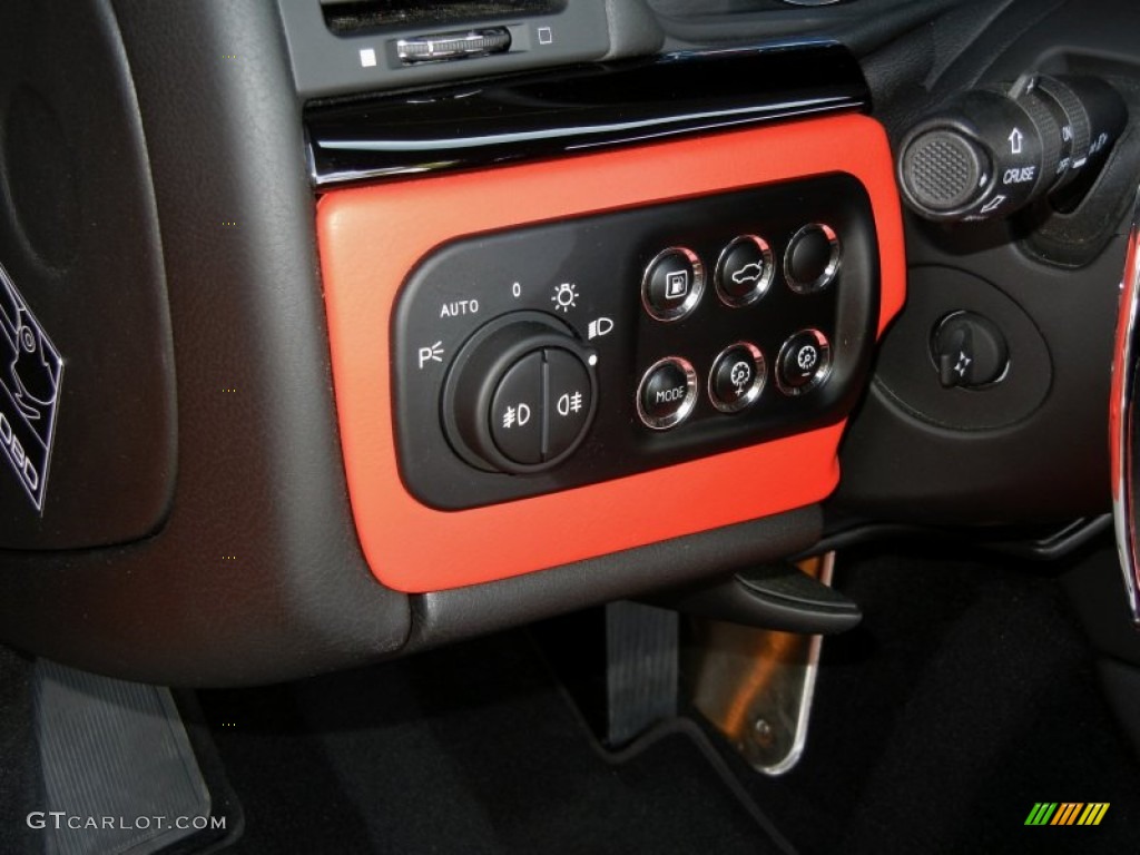 2011 Maserati GranTurismo Convertible GranCabrio Controls Photo #69872605