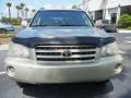 2002 Vintage Gold Metallic Toyota Highlander V6  photo #3