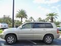 2002 Vintage Gold Metallic Toyota Highlander V6  photo #5