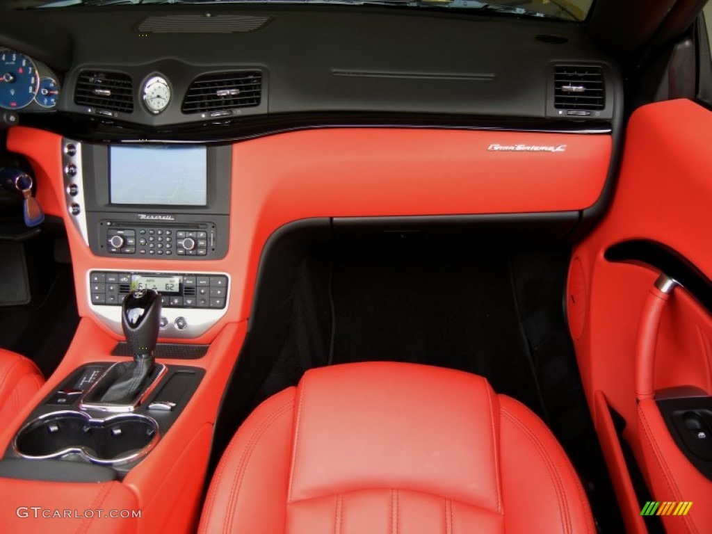 2011 Maserati GranTurismo Convertible GranCabrio Rosso Corallo Dashboard Photo #69872785