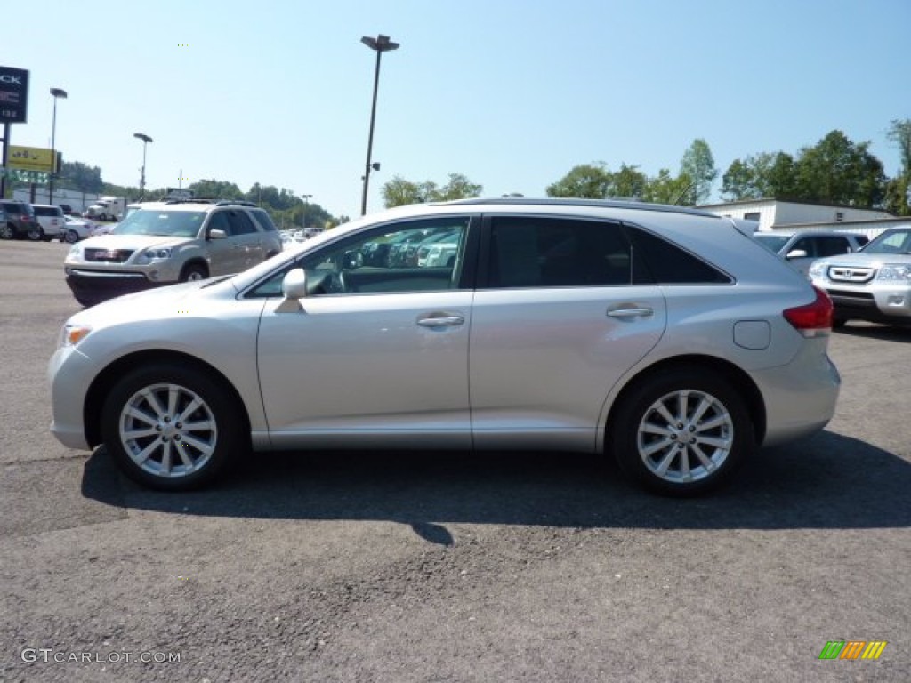 2010 Venza AWD - Classic Silver Metallic / Gray photo #4