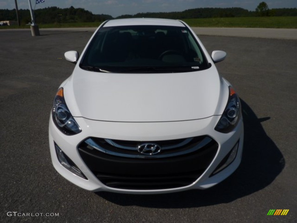 2013 Elantra GT - Monaco White / Black photo #2