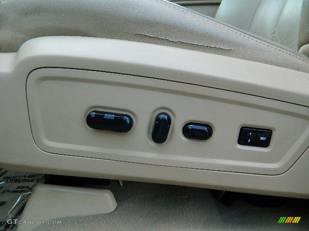 2008 Lincoln Navigator Luxury Controls Photo #69881626