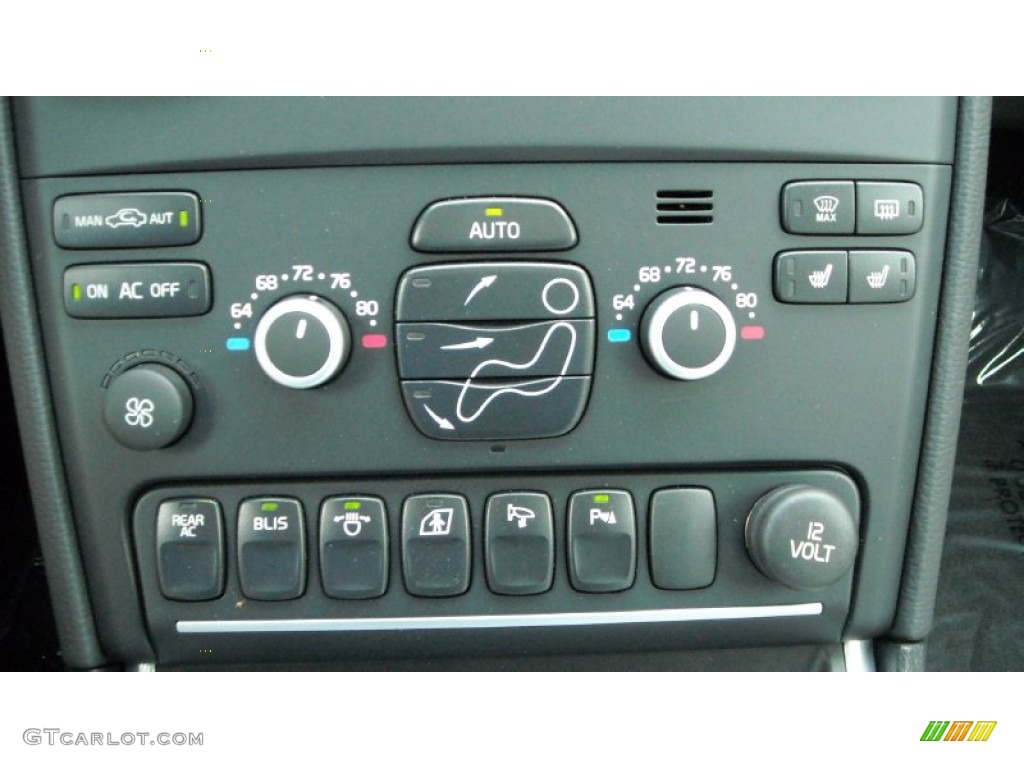 2013 Volvo XC90 3.2 R-Design Controls Photo #69881674