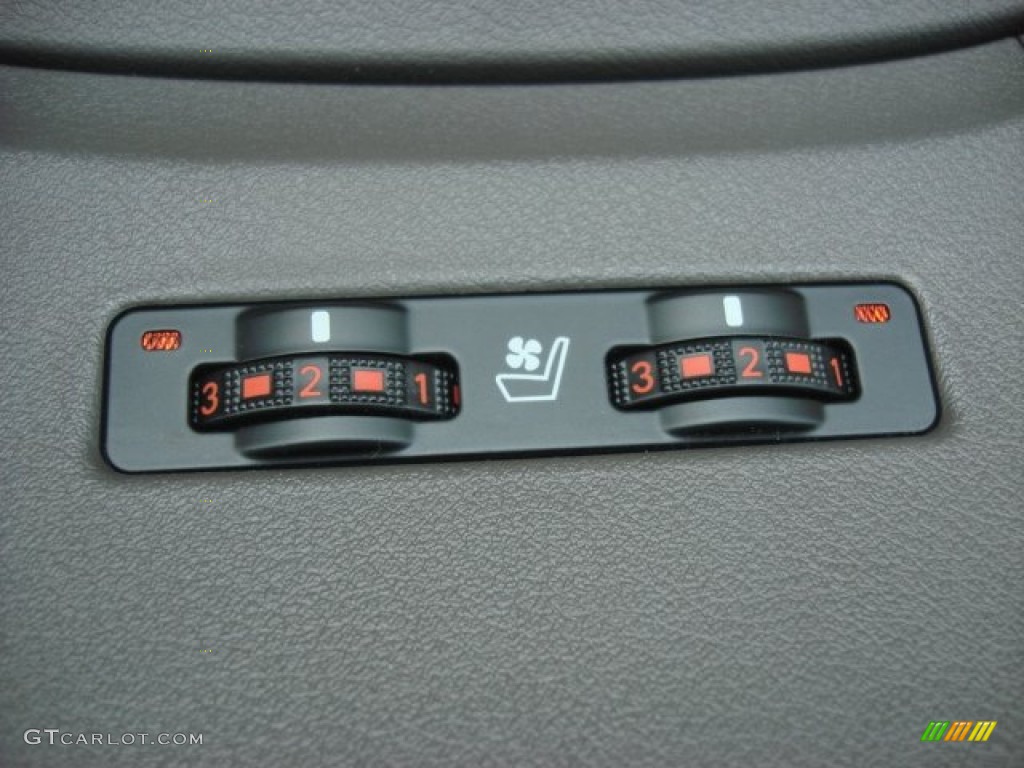 2010 Lexus ES 350 Controls Photo #69881692