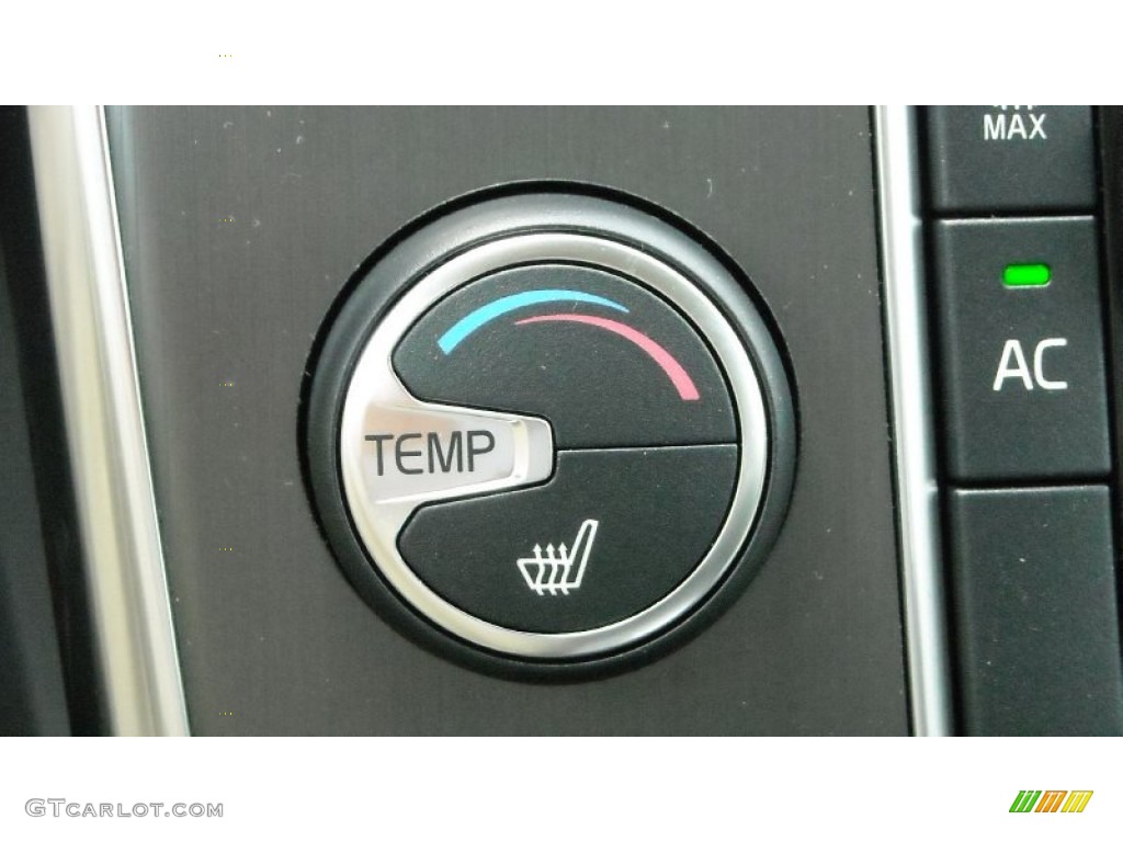 2013 Volvo S60 T5 Controls Photo #69882868