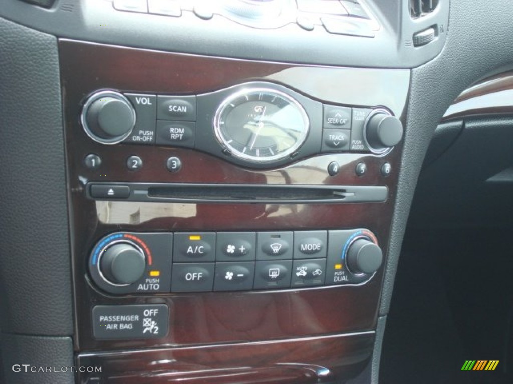 2011 Infiniti G 37 Convertible Controls Photo #69883012