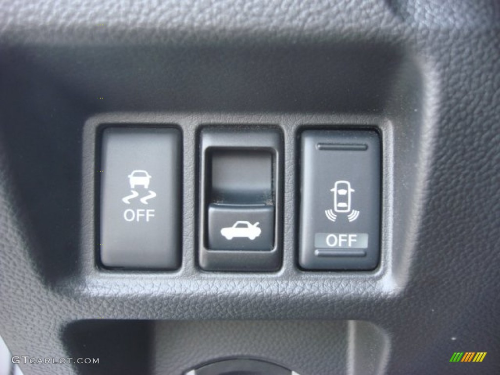 2011 Infiniti G 37 Convertible Controls Photo #69883066