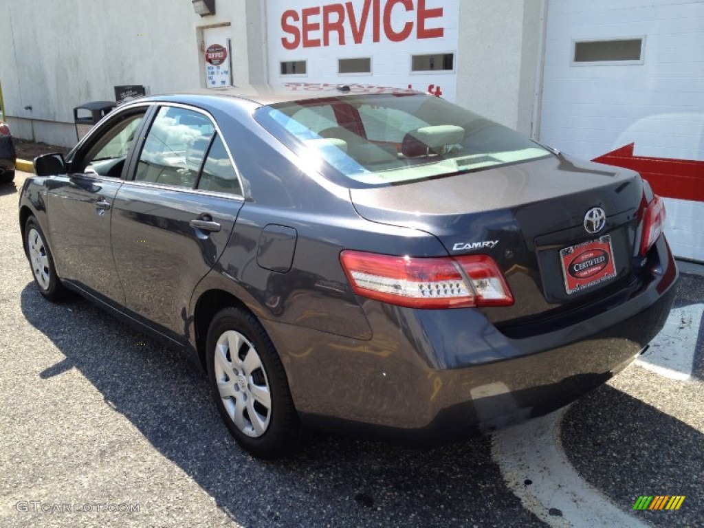 2010 Camry LE - Magnetic Gray Metallic / Ash Gray photo #4