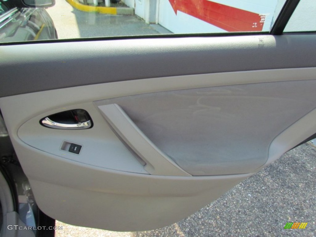 2010 Camry LE - Magnetic Gray Metallic / Ash Gray photo #22