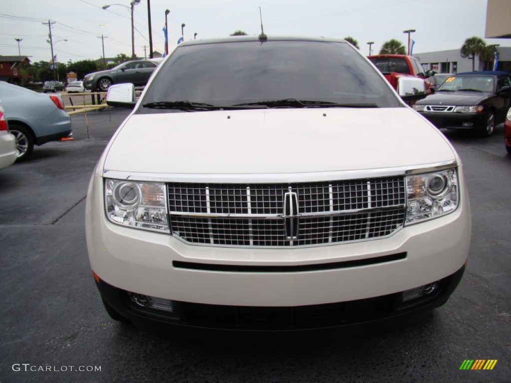 2010 MKX FWD - White Platinum Tri-Coat / Light Camel photo #3