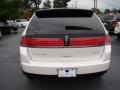 2010 White Platinum Tri-Coat Lincoln MKX FWD  photo #7