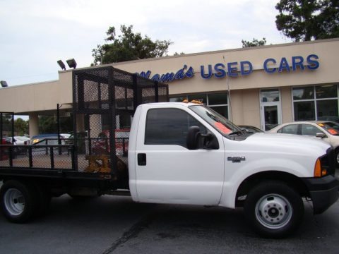 2006 Ford F350 Super Duty XL Regular Cab Flatbed Data, Info and Specs