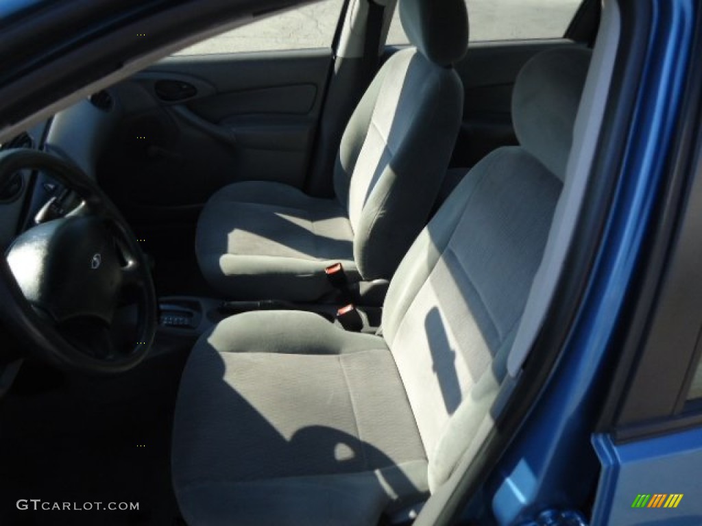 2000 Focus LX Sedan - Light Sapphire Blue Metallic / Medium Graphite photo #12