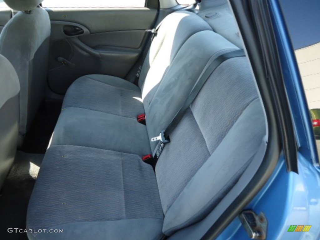 2000 Focus LX Sedan - Light Sapphire Blue Metallic / Medium Graphite photo #13