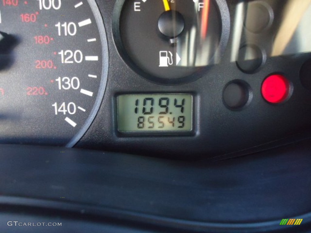 2000 Focus LX Sedan - Light Sapphire Blue Metallic / Medium Graphite photo #20