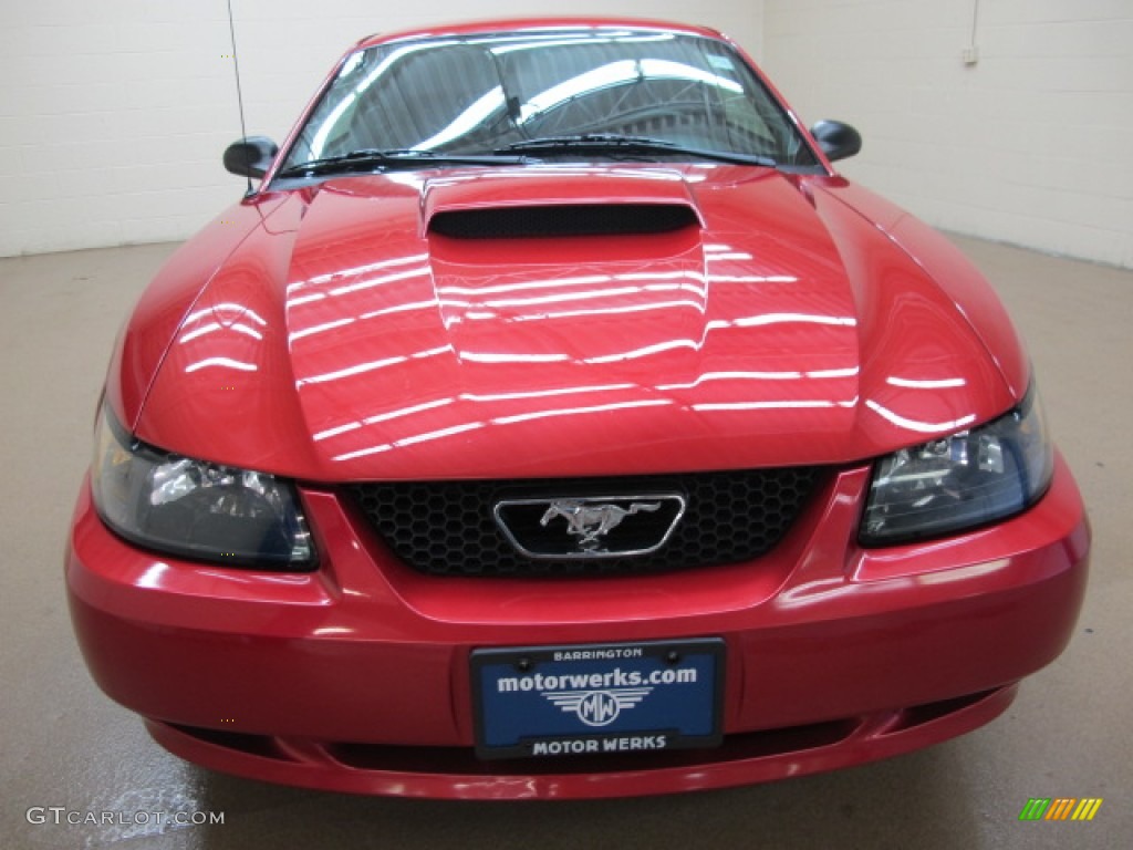 2002 Mustang GT Coupe - Laser Red Metallic / Dark Charcoal photo #2