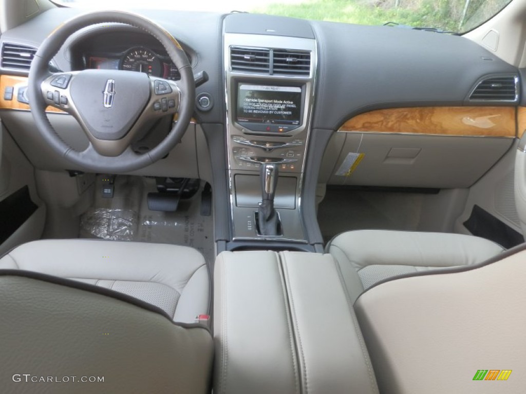 2013 Lincoln MKX AWD Medium Light Stone Dashboard Photo #69892885