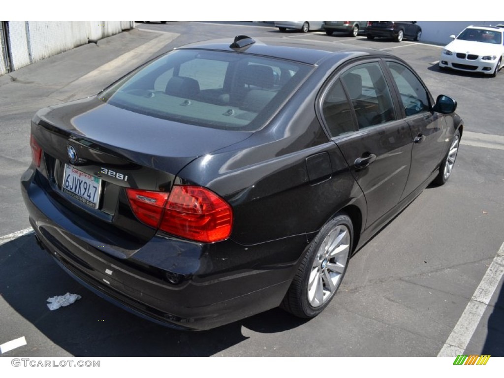 2009 3 Series 328i Sedan - Black Sapphire Metallic / Black photo #3