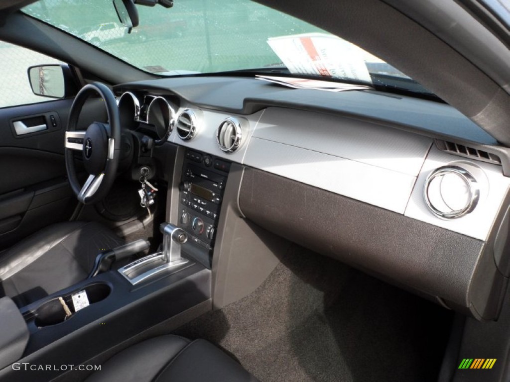 2007 Mustang V6 Premium Coupe - Tungsten Grey Metallic / Dark Charcoal photo #26