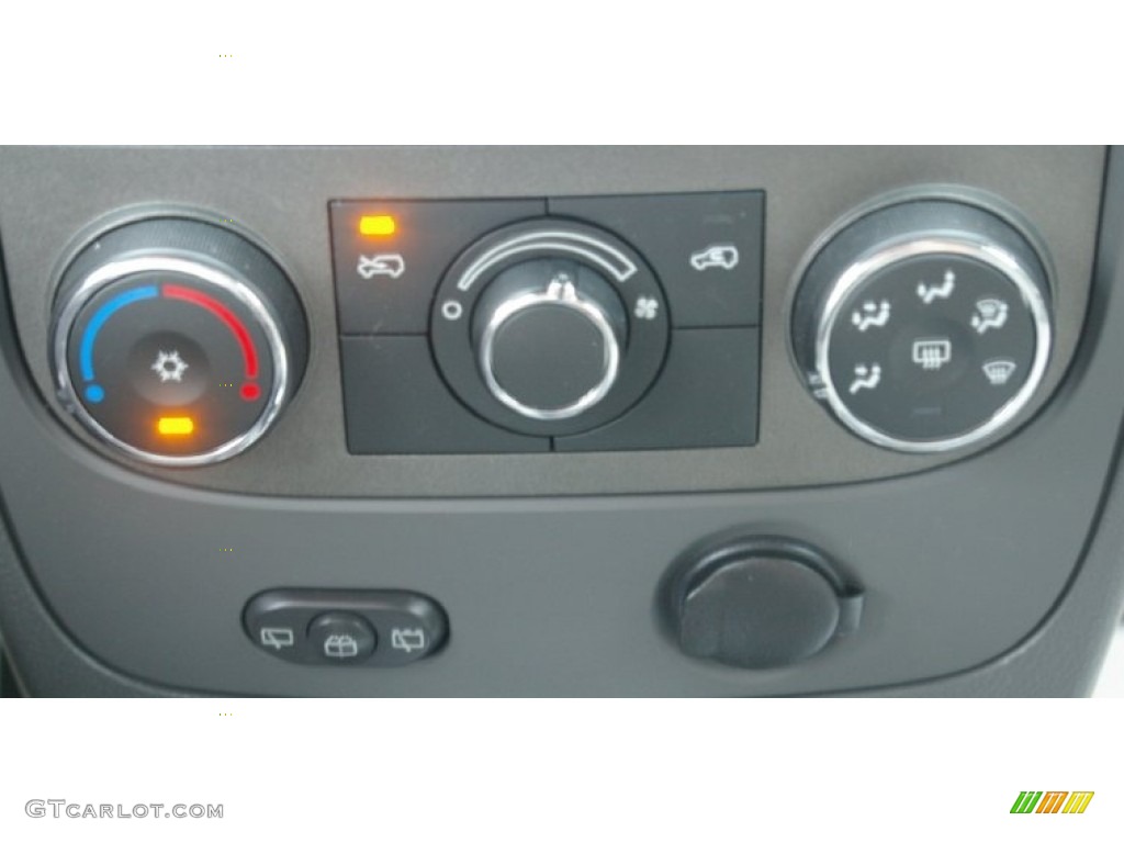 2008 Chevrolet HHR LT Panel Controls Photos